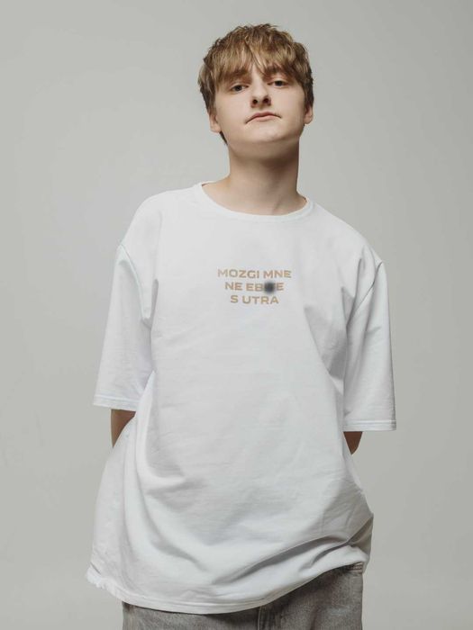 Базовые футболки с принтами