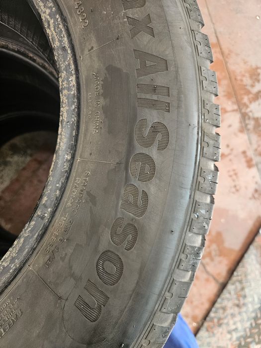 Гуми 215/70/16 2броя Всесезонни