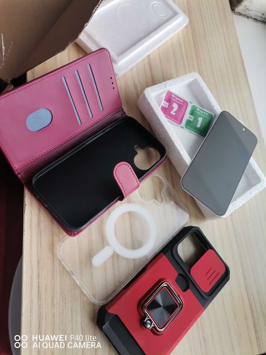 Продавам компект калъфи+протектор