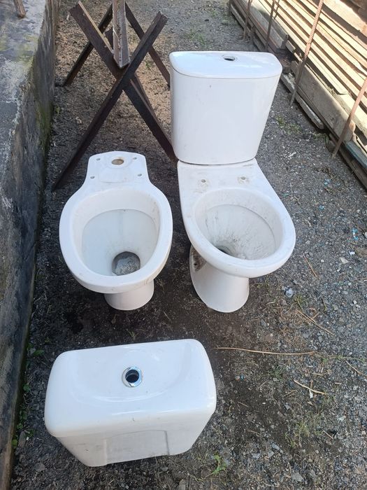 Продам унитазы и бачки