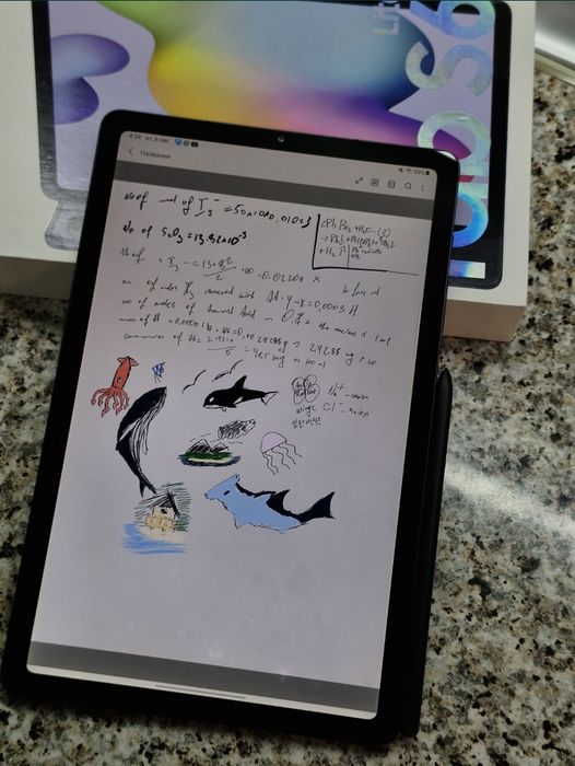 продам Galaxy Tab S6 lite (WiFi) с чехлом и полным комплектом.