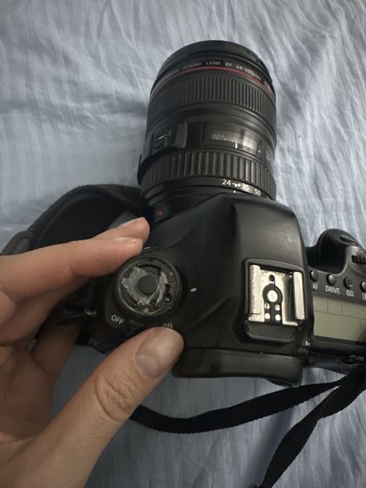 Продам фотокамеру canon  6D