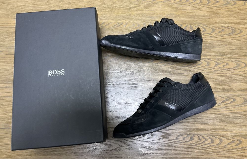 Сникърси BOSS 44