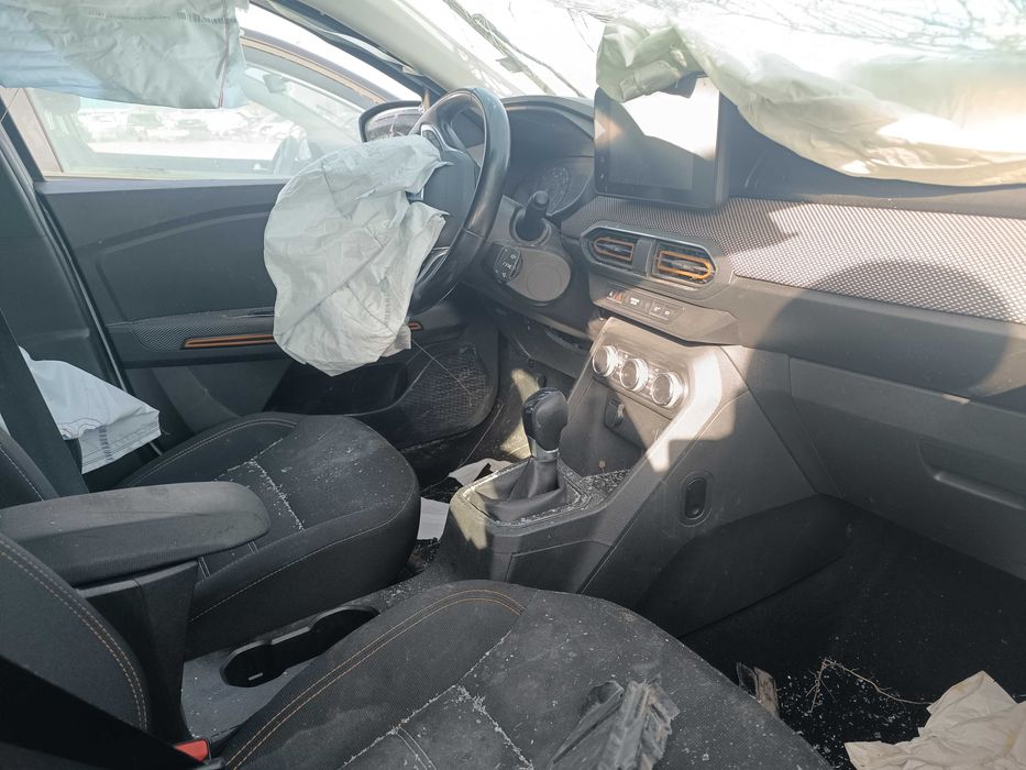 Начасти! Dacia Sandero 1.0i TCe