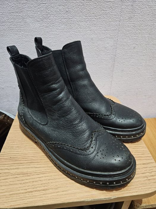 Ботинки р.38 челси 1000тг весна