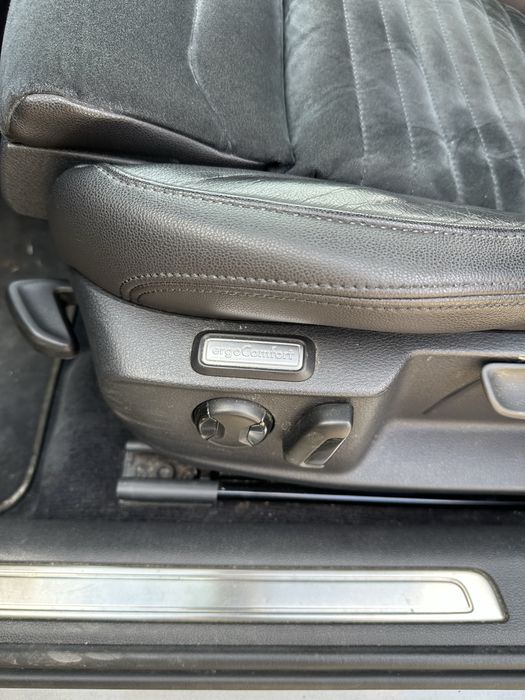 Interior complet piele Vw Passat B8 break 2016 alcantara incalzire scaune bancheta cotiera fete usi Vw Passat B8 1.4 TSI GTE PLUGIN HYBRID