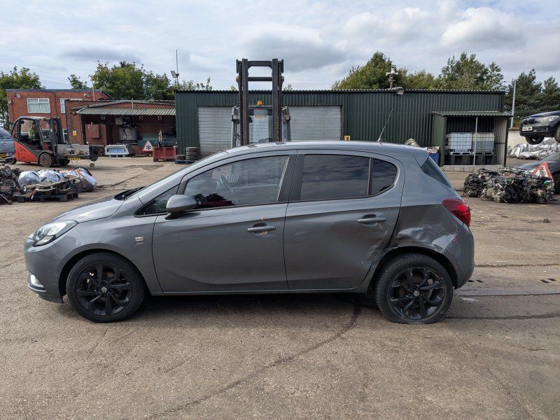 Dezmembrari / Dezmembrez Vauxhall Corsa E 1.4 Benz B14XEL cutie viteze manuala cod culoare H05