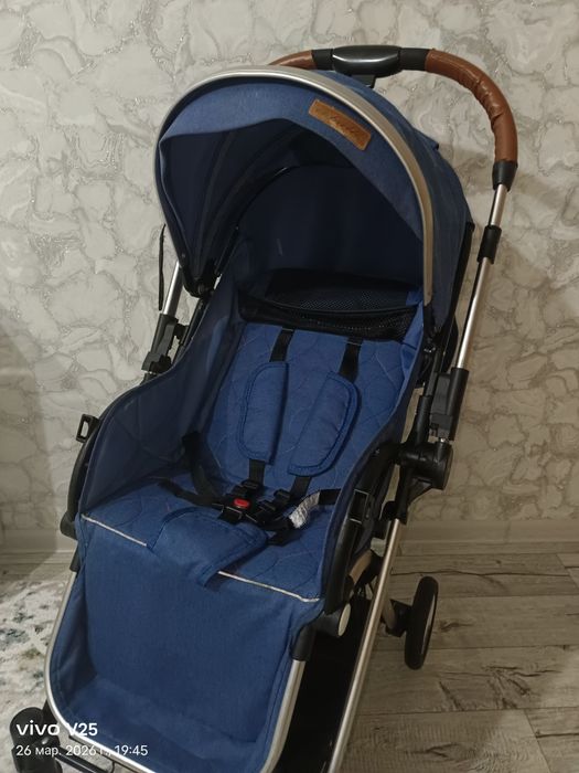 Продам прогулочную коляску