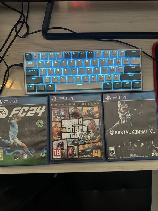 Gaming клавиятура със игри