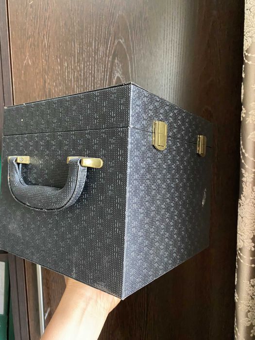 Сувениры и статуэтки