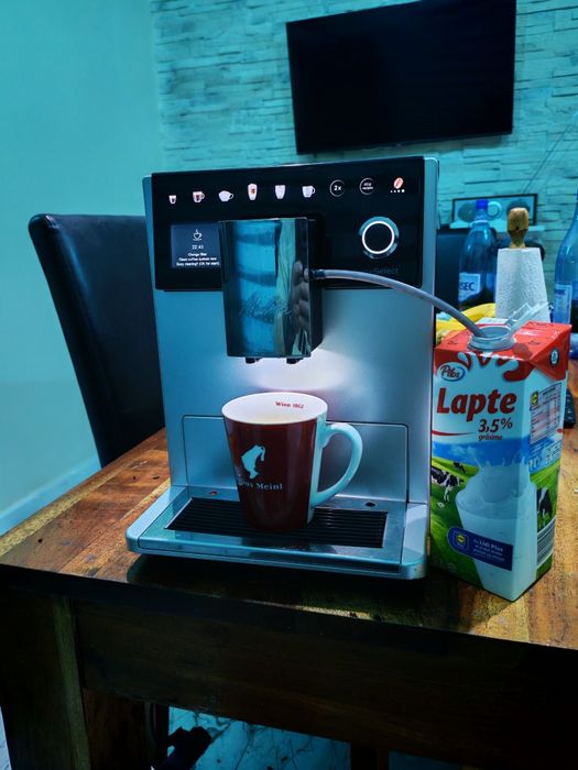 Espressor Melitta CI Touch Fully-auto 1.8 L 1400 W Argintiu