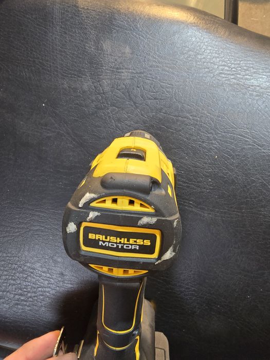 DeWalt DCD791 18V XR Brushless – bormașină/înșurubat profesională