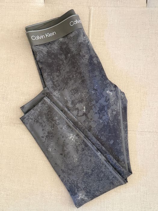 Нов дамски клин Calvin klein