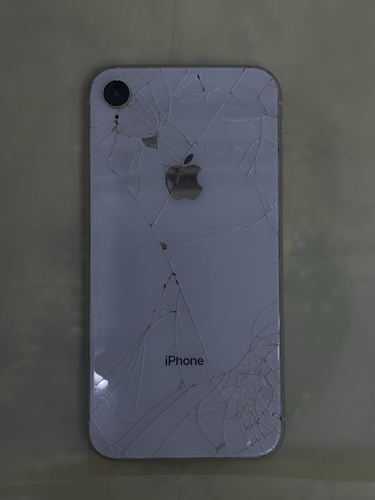 iPhone XR продаю или обмен