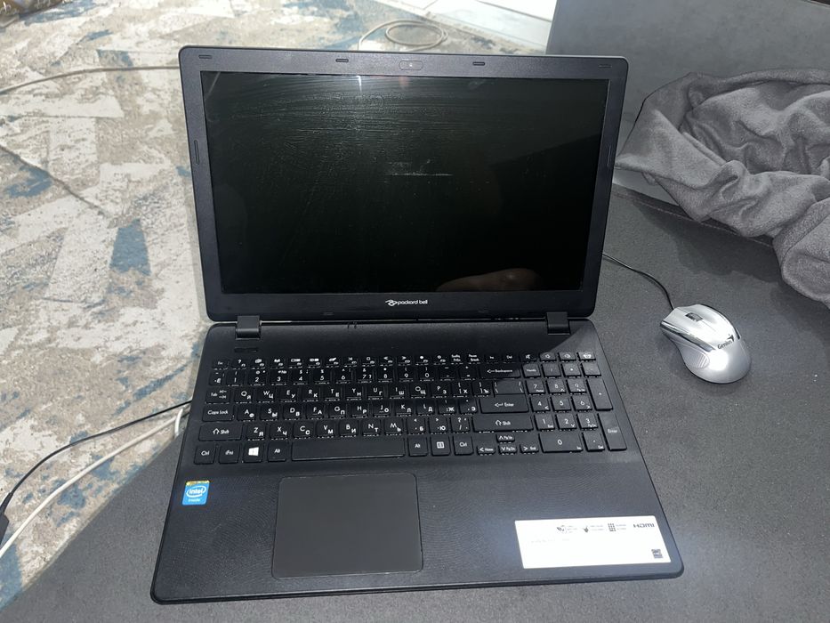 Ноутбук в хорошем состоянии работает только от сети