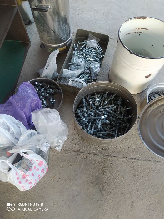 Болты 500 тг за кг