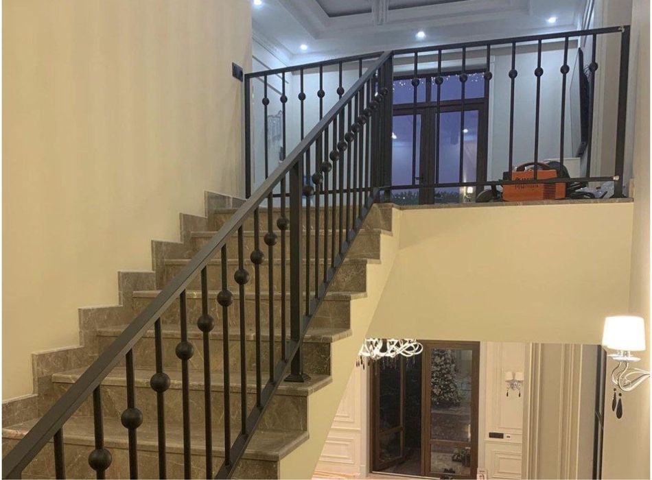 Перила в стиле хайтек и лофт