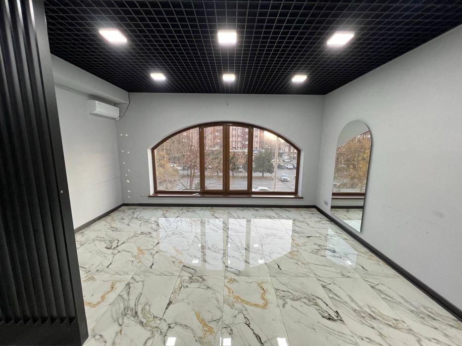 Аренда Под Офис или Салон Алайский! 28м2 Вдоль Дороги! 600$