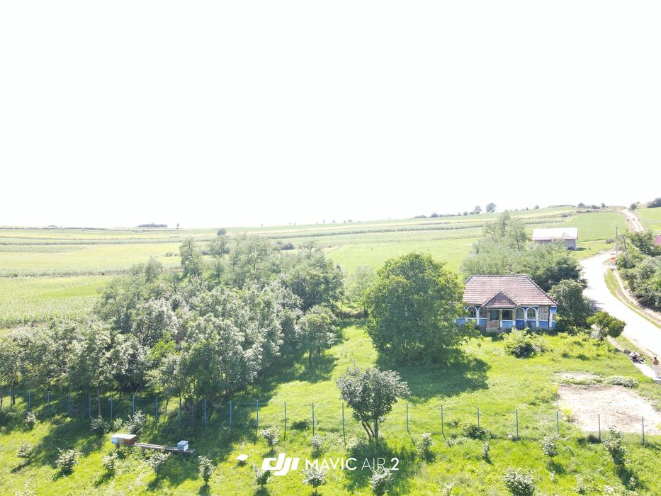 Vând teren intravilan 1.132 mp în Mociu cu constructie veche
