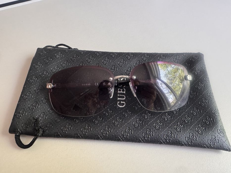 Продам женские очки Guess