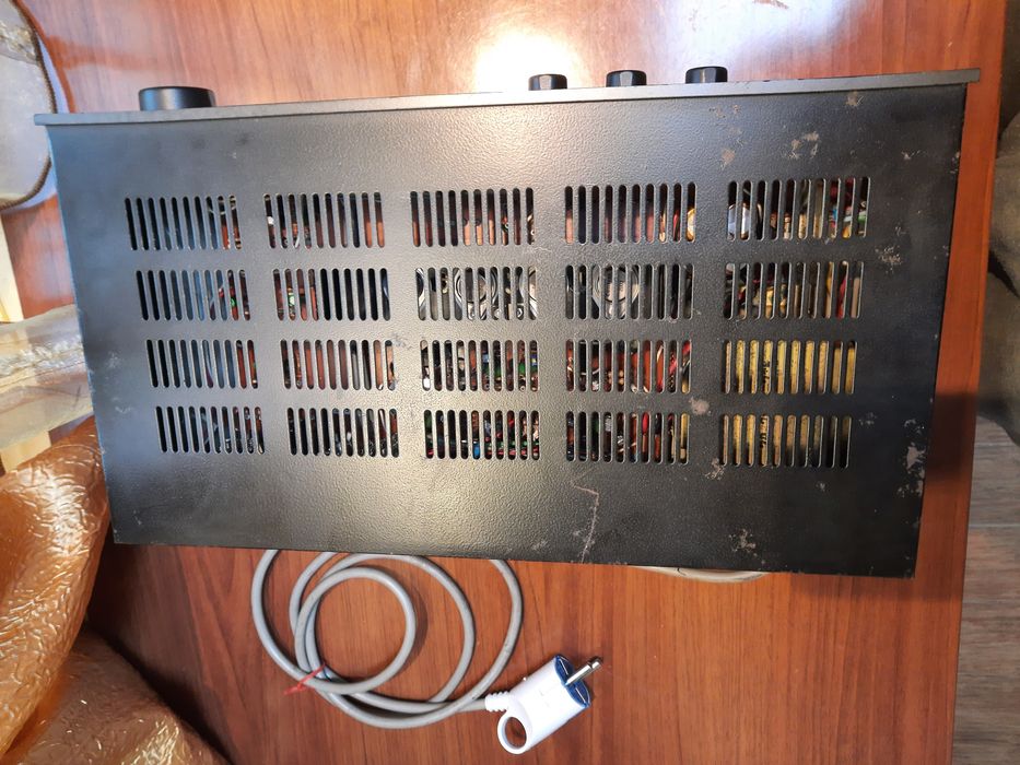 Amplificator Nad 3020