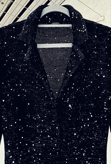 Модна къща MaxMara Weekend черна жилетка с пайети