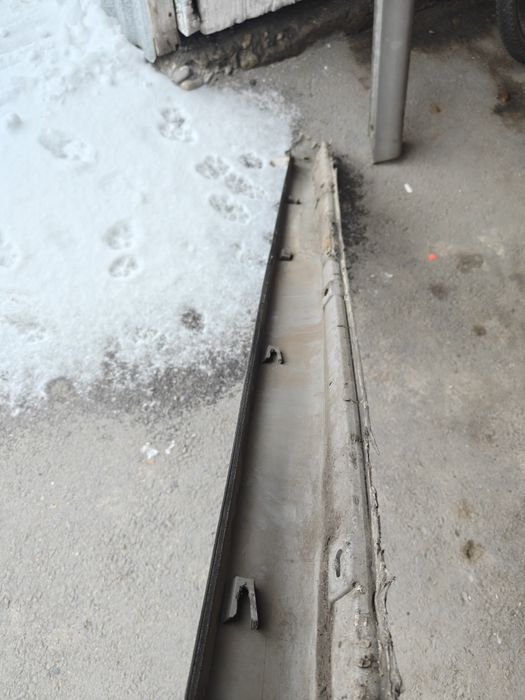 Накладки на пороги