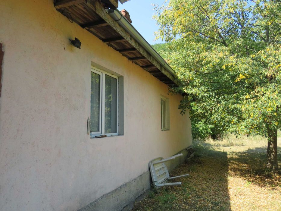 Къща със страхотно местоположение в село Радуил/ реф. 1000-384