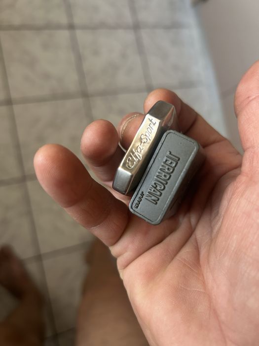 Brichete vechi de colectie Jerrican japan si Elfa sport