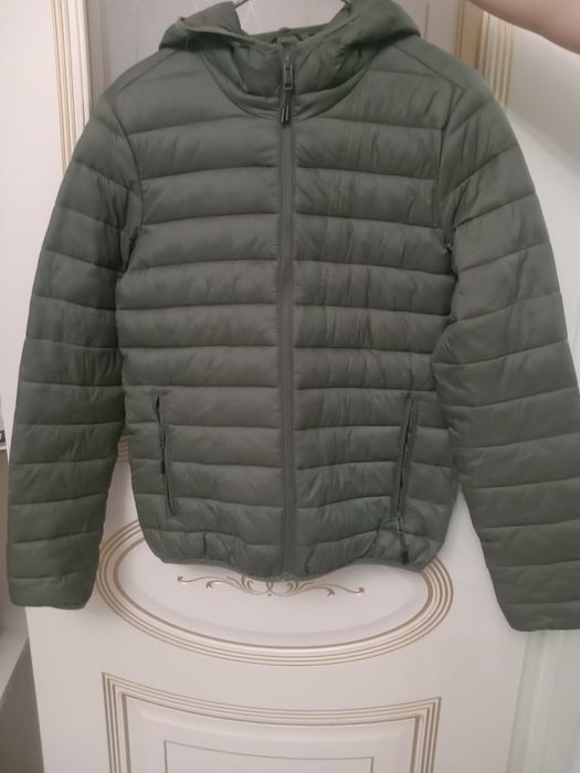 Куртка осенний сатылады