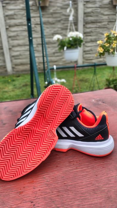 Adidași fete nr 34