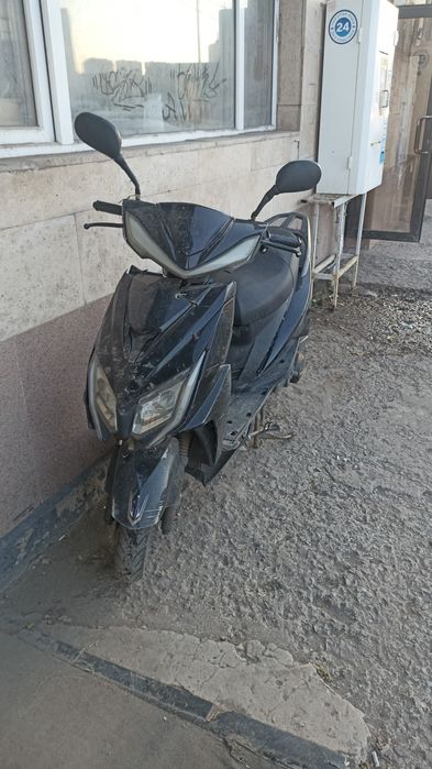 Мопед м8 venom ////