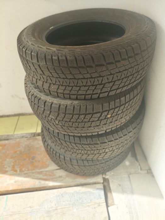 Продаю шины от  245/65 размер 17