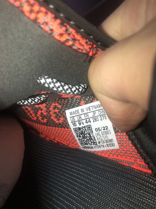 Adidas Yeezy Boost 350 V2 Beluga Carbon