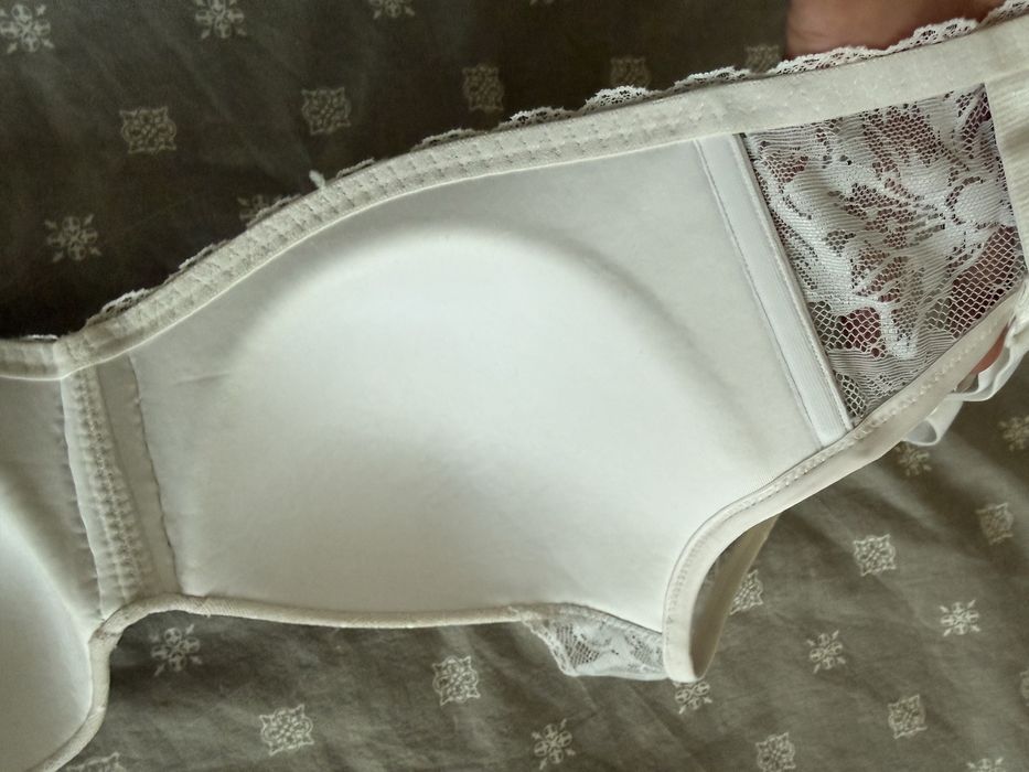 Сутиен Triumph размер 75Е