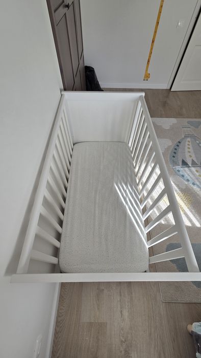 Set patut bebelusi Ikea + saltea + cadou 4 cearceafuri si 1 protectie saltea