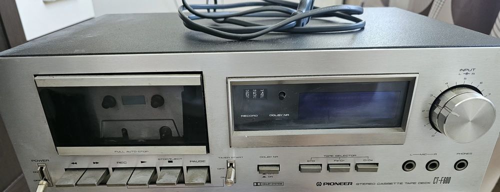 Касетен дек Pioneer