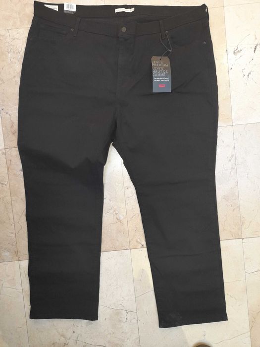 Blugi Levis, NOI, cu eticheta, W44 L32!