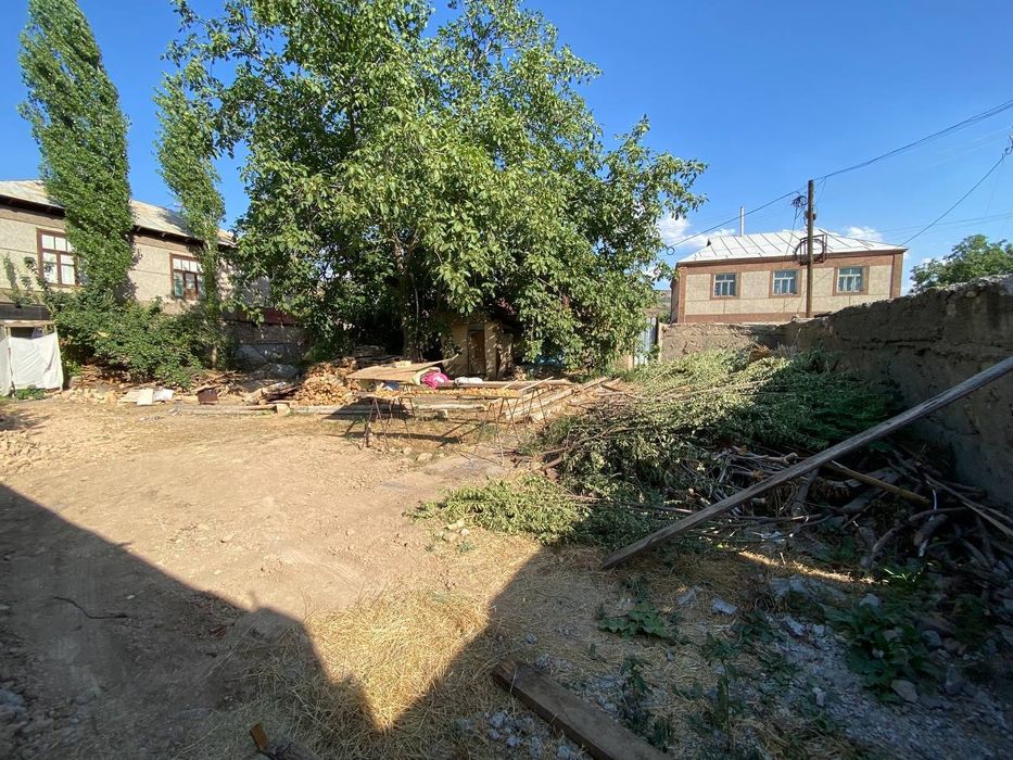 Xumsonda yer 4 sotih sotiladi