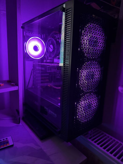 Vand pc pentru gaming