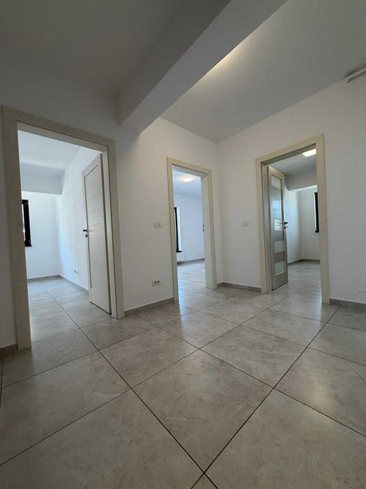 Vand apartament 3 camere McDonald's Cristalului Bragadiru cu 2 locuri parcare