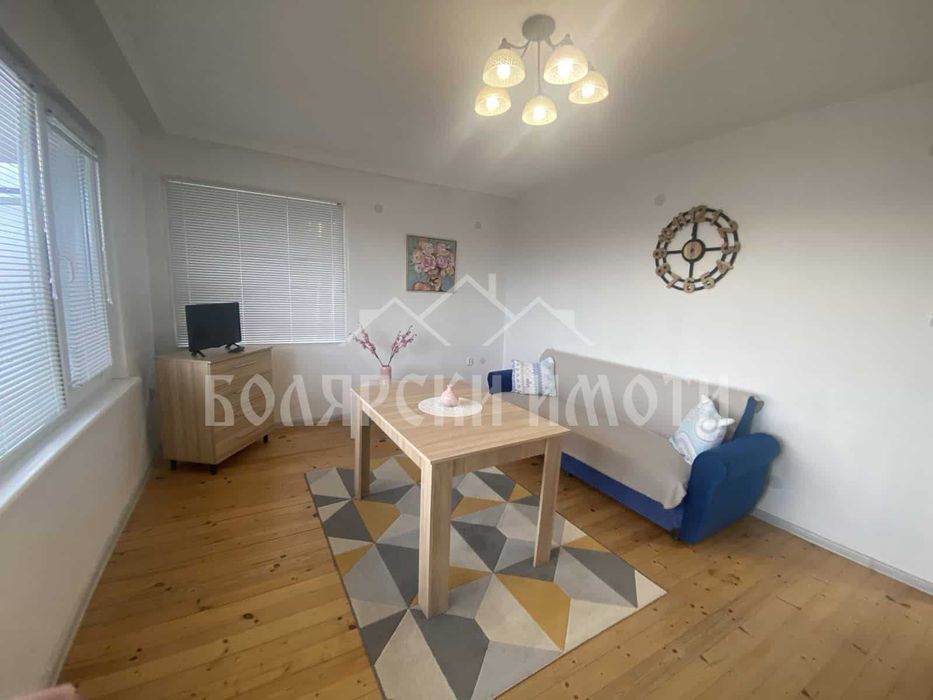 Продава се Тристаен апартамент в Велико Търново, Акация - 130 кв.м за 687 €/кв.м - Снимка #2