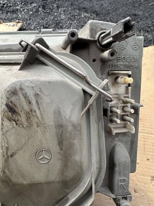 Фары оригинал мерседес 124 рестайлинг.