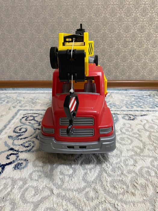 Продам детскую машинку