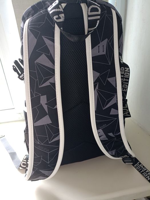 Школьный  рюкзак