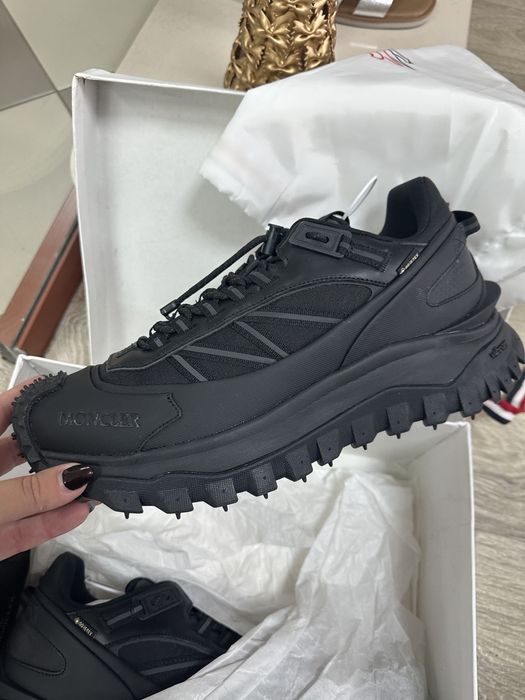 Мъжки обувки Moncler