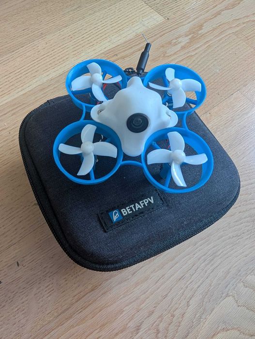 Telecomanda Radiomaster Tx16S cu drone, baterii, accesorii