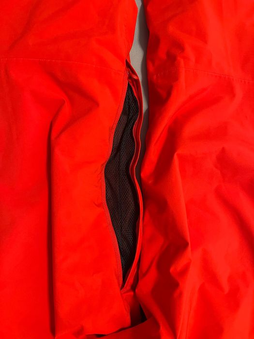 Ски панталон. Helly Hansen. Водонепромокаем!