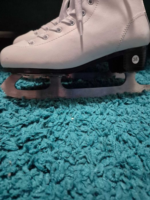 Patine 38 marime, patinaj artistic