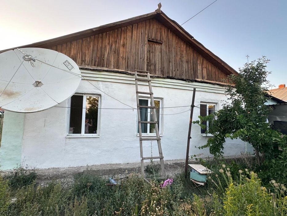 Обменяю дом на квартиру срочно